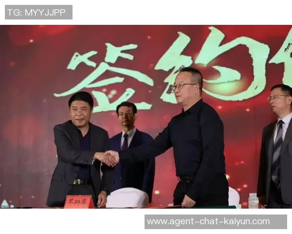 明统天下足球:探索足球文化的传承与创新之路 明统天下足球:探索足球文化的传承与创新之路